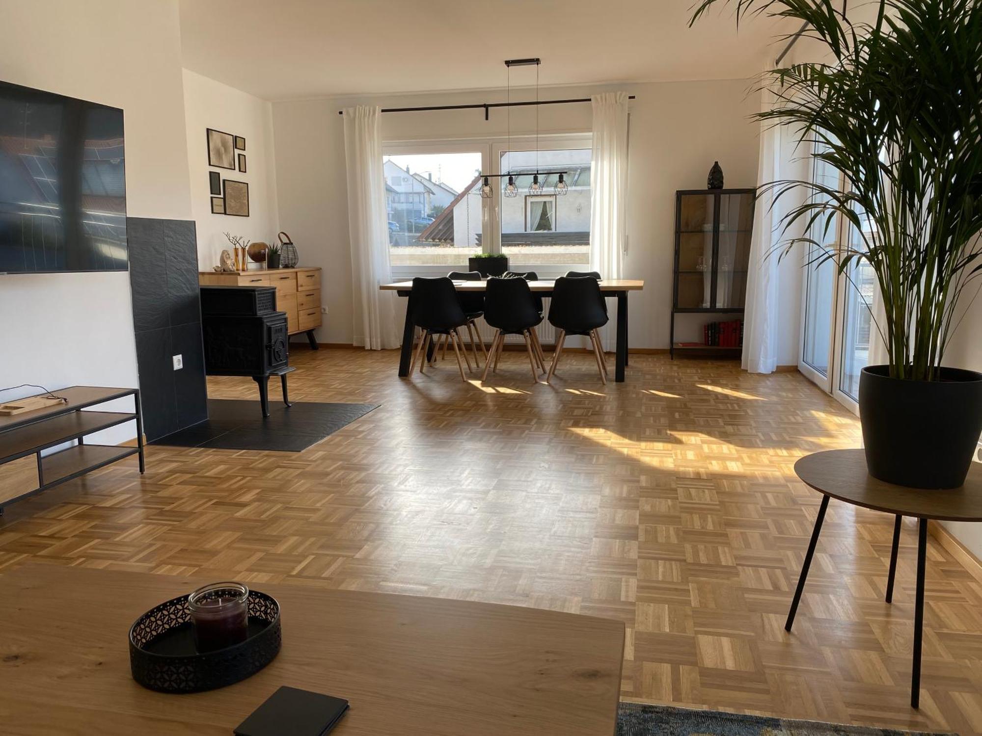 Am Kienbusch - Suedliche Weinstrasse - Erdgeschoss Apartment Annweiler am Trifels Bagian luar foto