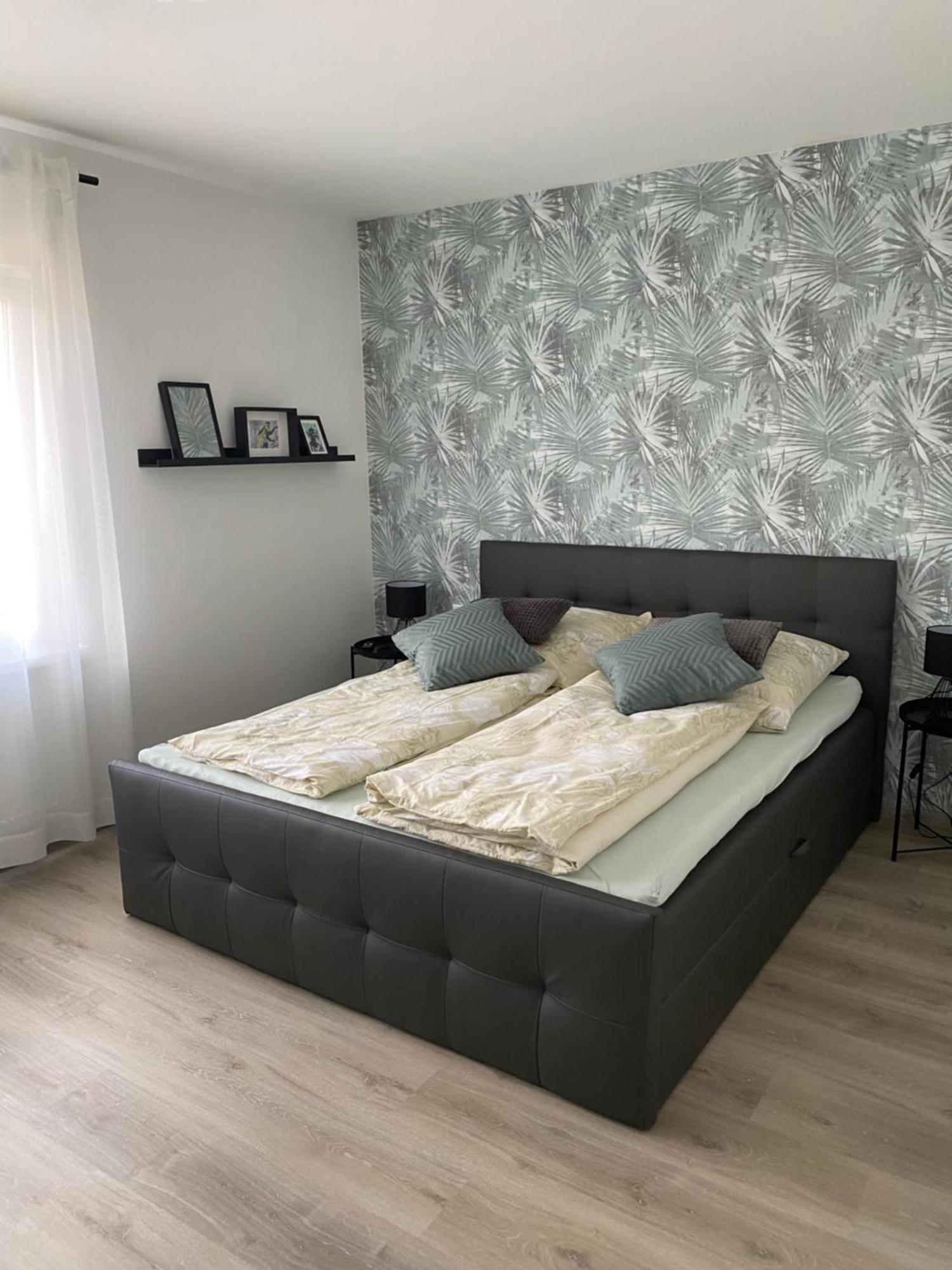Am Kienbusch - Suedliche Weinstrasse - Erdgeschoss Apartment Annweiler am Trifels Bagian luar foto